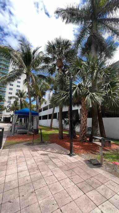 Sunny Isles Beach Spacious Apartment מראה חיצוני תמונה