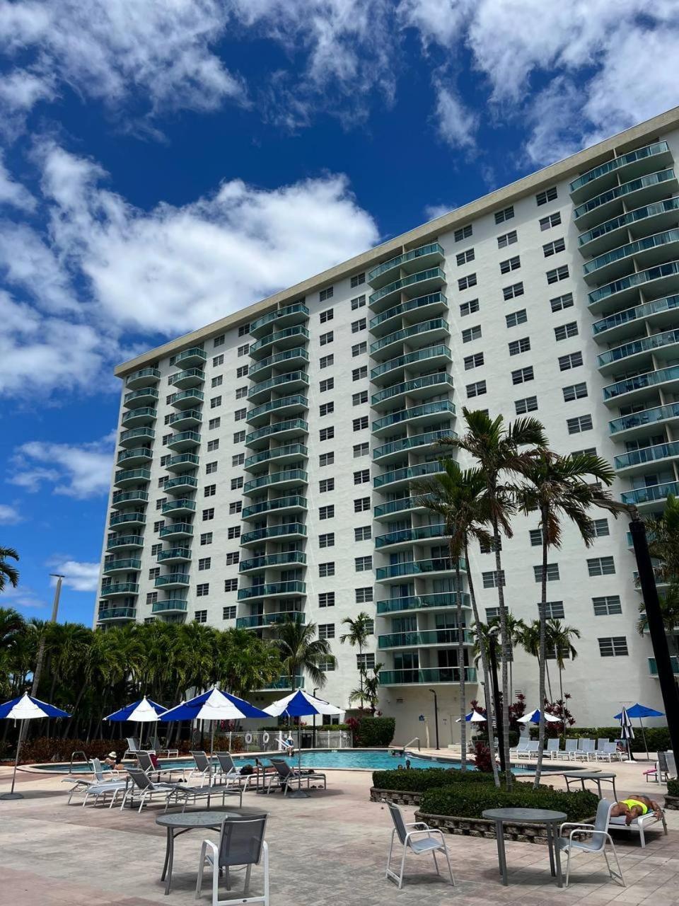 Sunny Isles Beach Spacious Apartment מראה חיצוני תמונה
